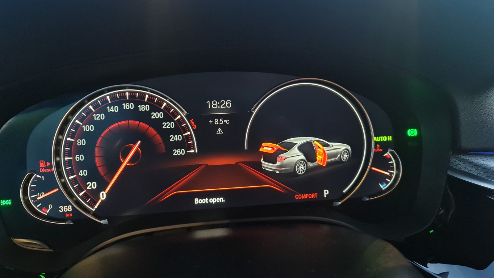 BMW 520d x-drive,3 x M paket - siber - head up - koža - 360 kam, fotografija 10