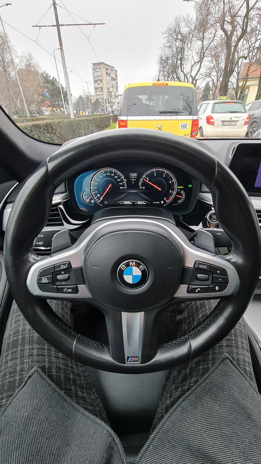 BMW 520d x-drive,3 x M paket - siber - head up - koža - 360 kam, fotografija 7
