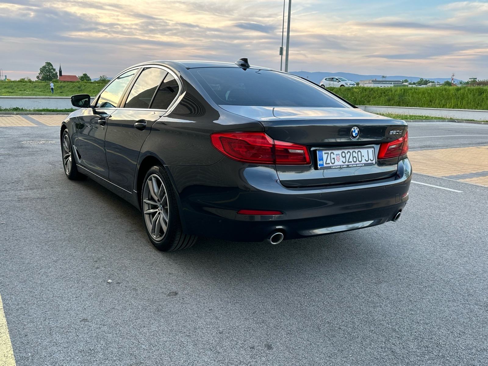 BMW serija 5 520d automatik / reg punu godinu dana, fotografija 6