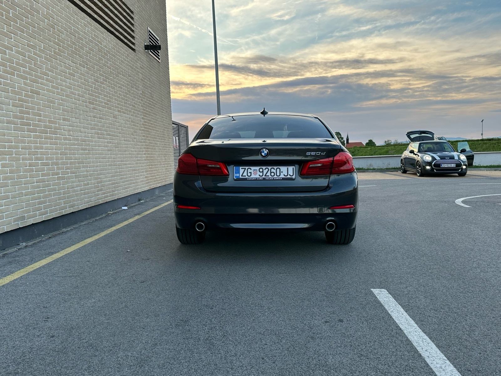 BMW serija 5 520d automatik / reg punu godinu dana, pogled izvana - slika 5