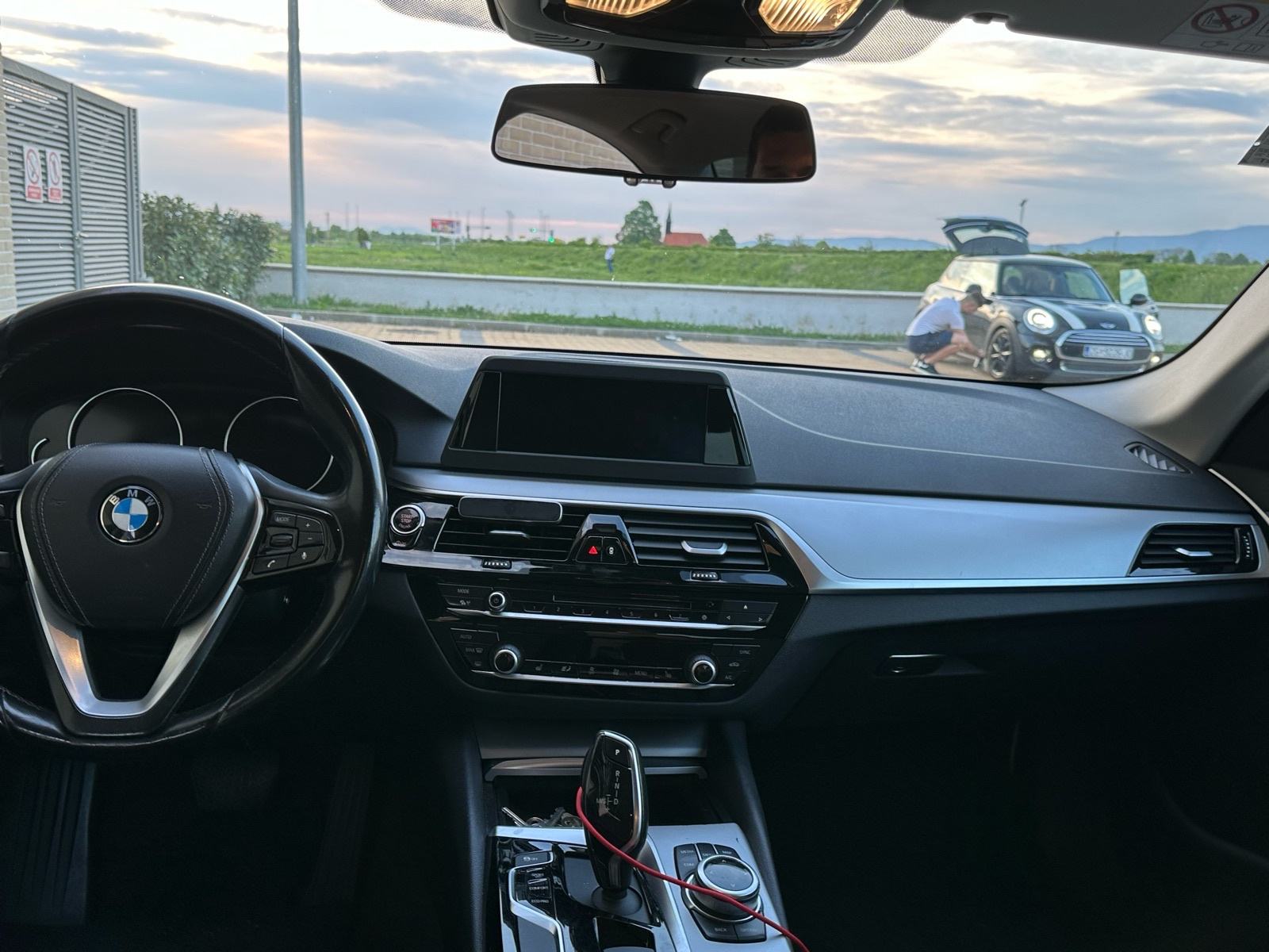 BMW serija 5 520d automatik / reg punu godinu dana, fotografija 8