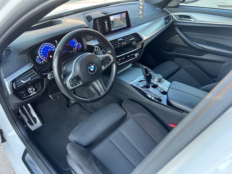 BMW G30 520d M-Paket + M-Perfomance Soft close Head Up Keyless, fotografija 13