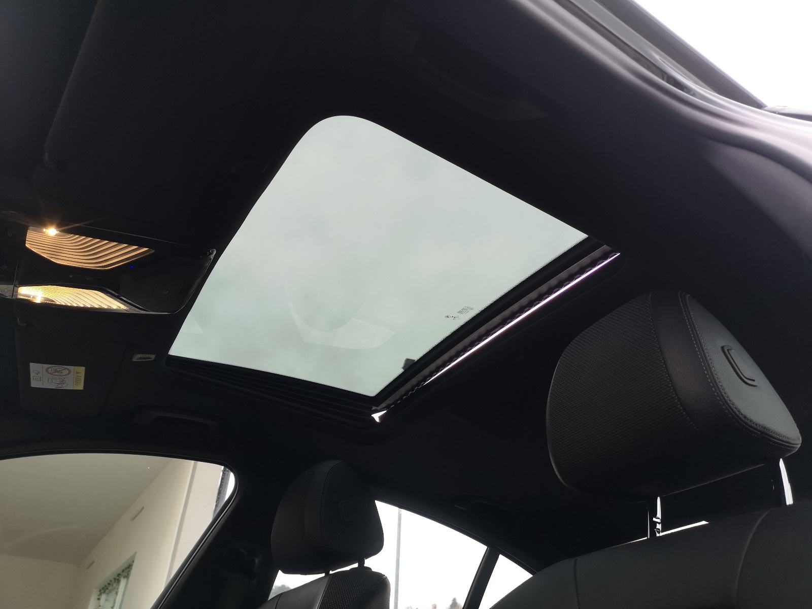 BMW serija 5 520d SPORT, ŠIBER, AMBILIGHT, KAMERA, AUTOMATIK, 19", fotografija 14