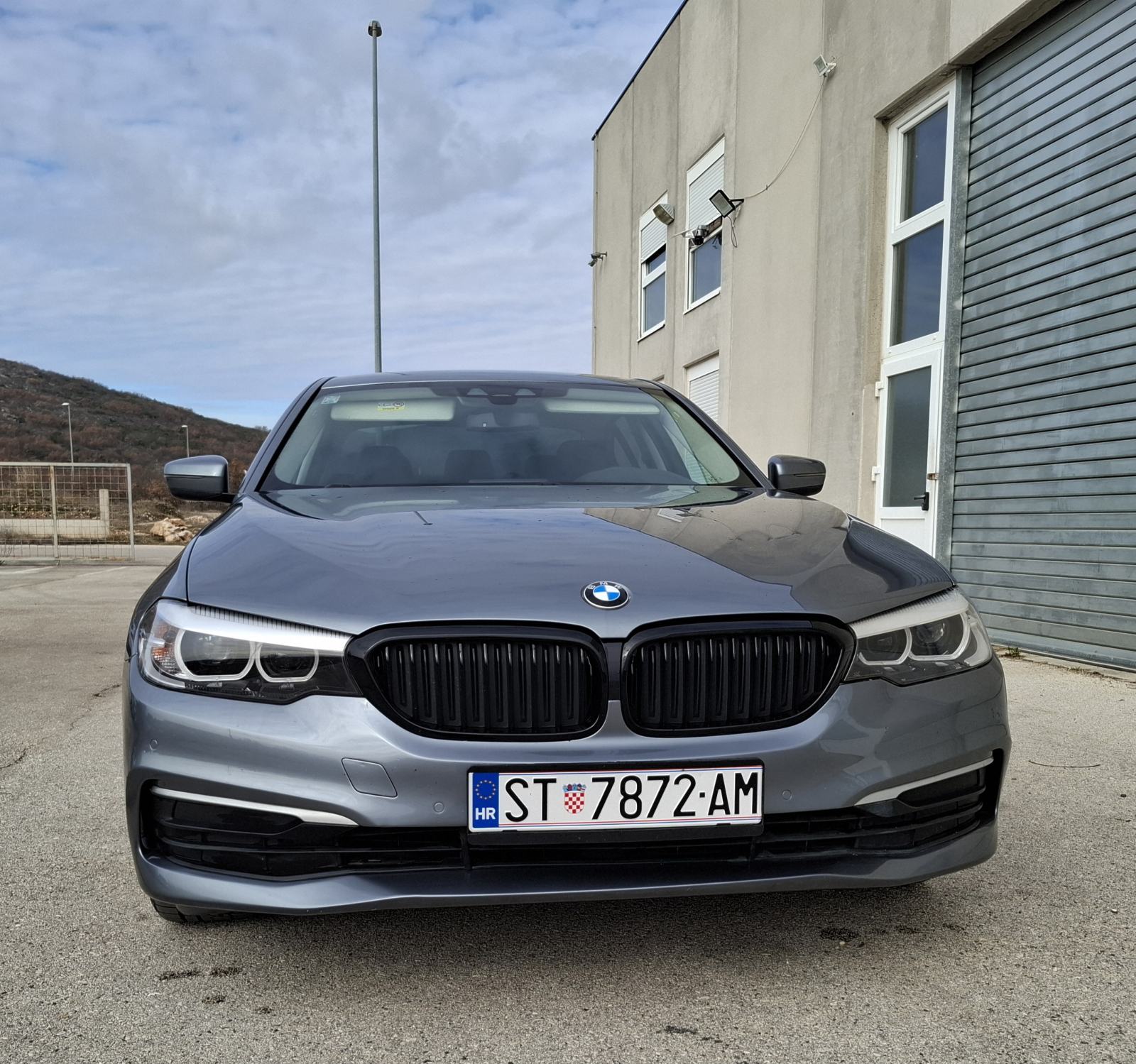 BMW serija 5 520d automatik, fotografija 3
