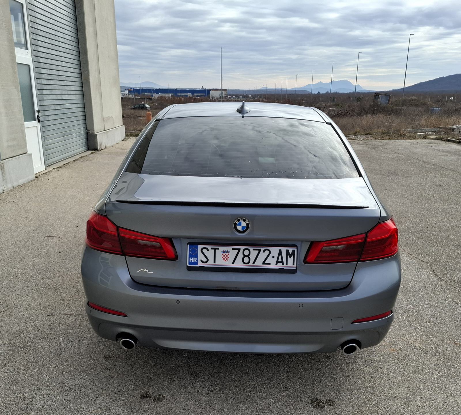 BMW serija 5 520d automatik, fotografija 4