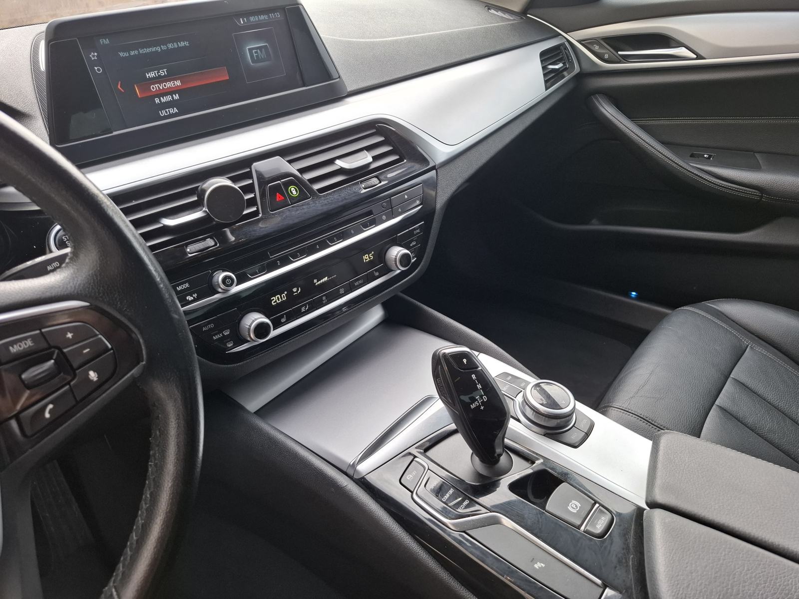 BMW serija 5 520d automatik, fotografija 8