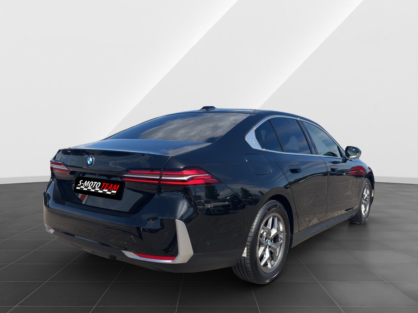 BMW serija 5 520d, fotografija 4
