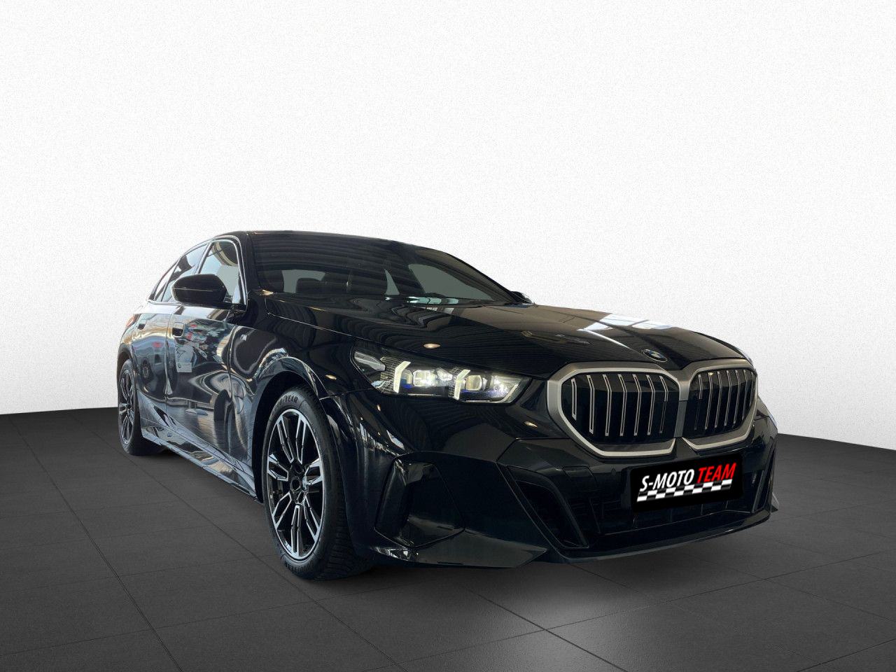 BMW serija 5 520d M Sport, fotografija 3