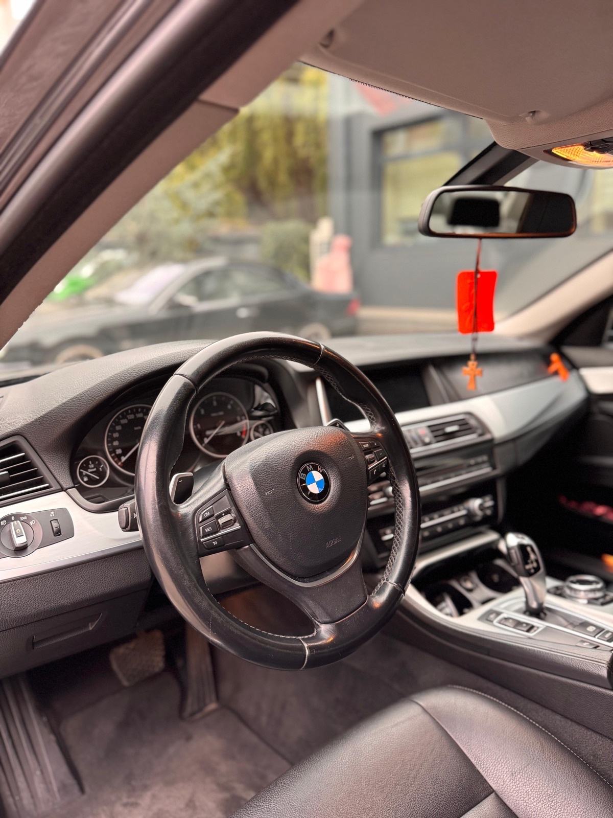 BMW serija 5 520d automatik, fotografija 9