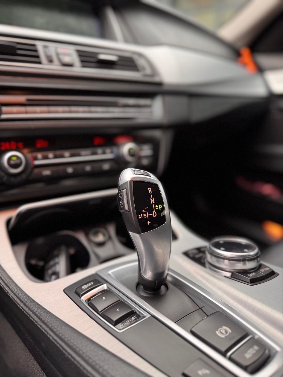 BMW serija 5 520d automatik, fotografija 11