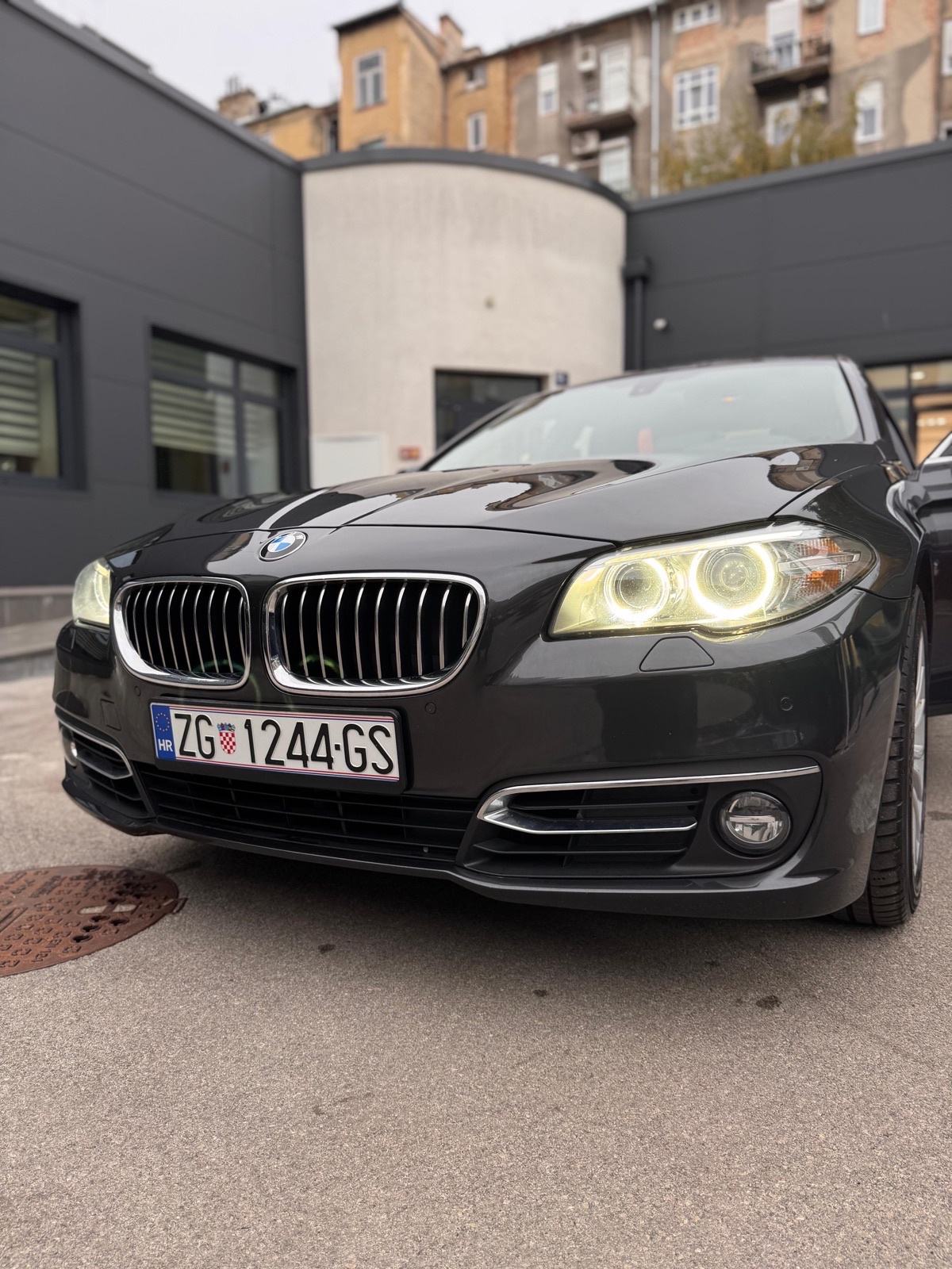 BMW serija 5 520d automatik, fotografija 8