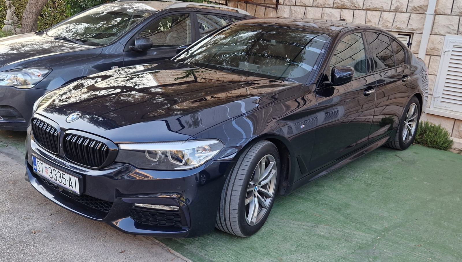BMW serija 5 520d automatik full M paket , nappa moca koža, fotografija 13