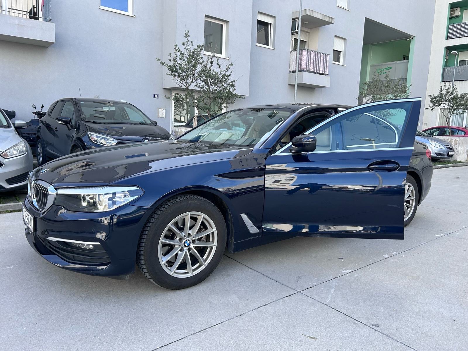 BMW serija 5 520d automatik, fotografija 4
