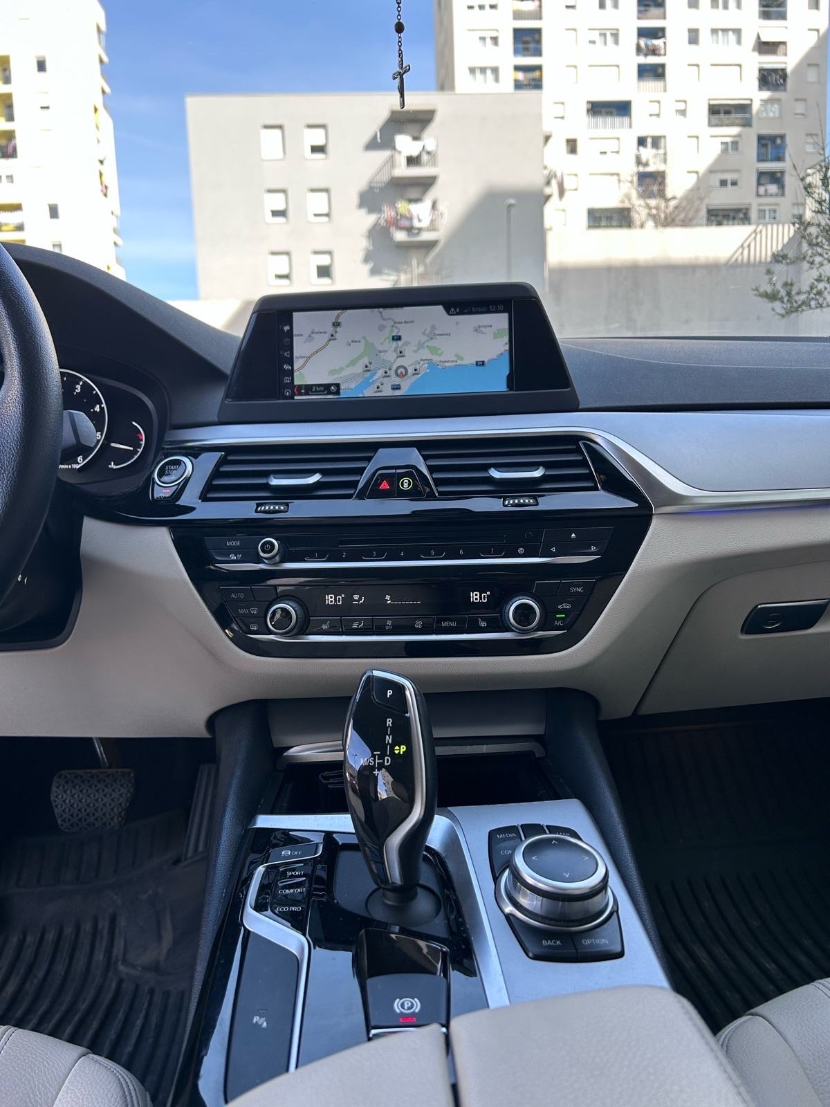 BMW serija 5 520d automatik, fotografija 11