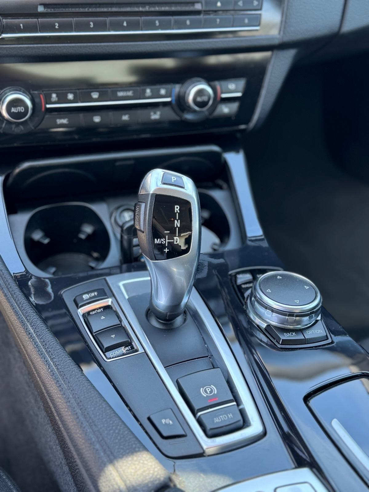 BMW serija 5 520d automatik, fotografija 6