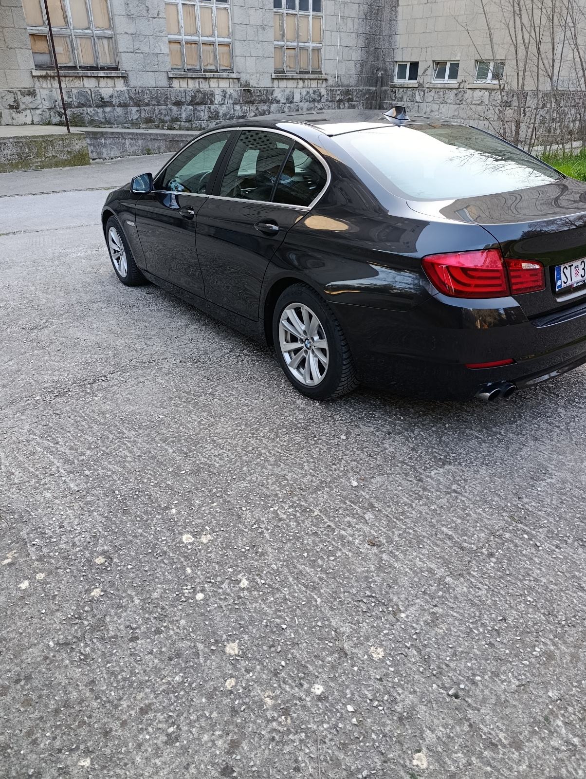 BMW serija 5 520d automatik, fotografija 7