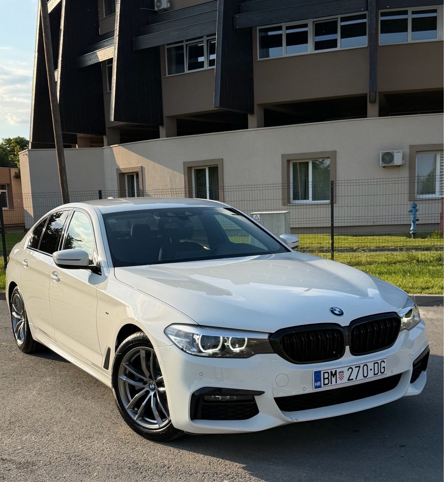 BMW serija 5, M SPORT, X-DRIVE, VIRTUAL, 190KS, AUTOMATIK, F1, REG, pogled izvana - slika 1