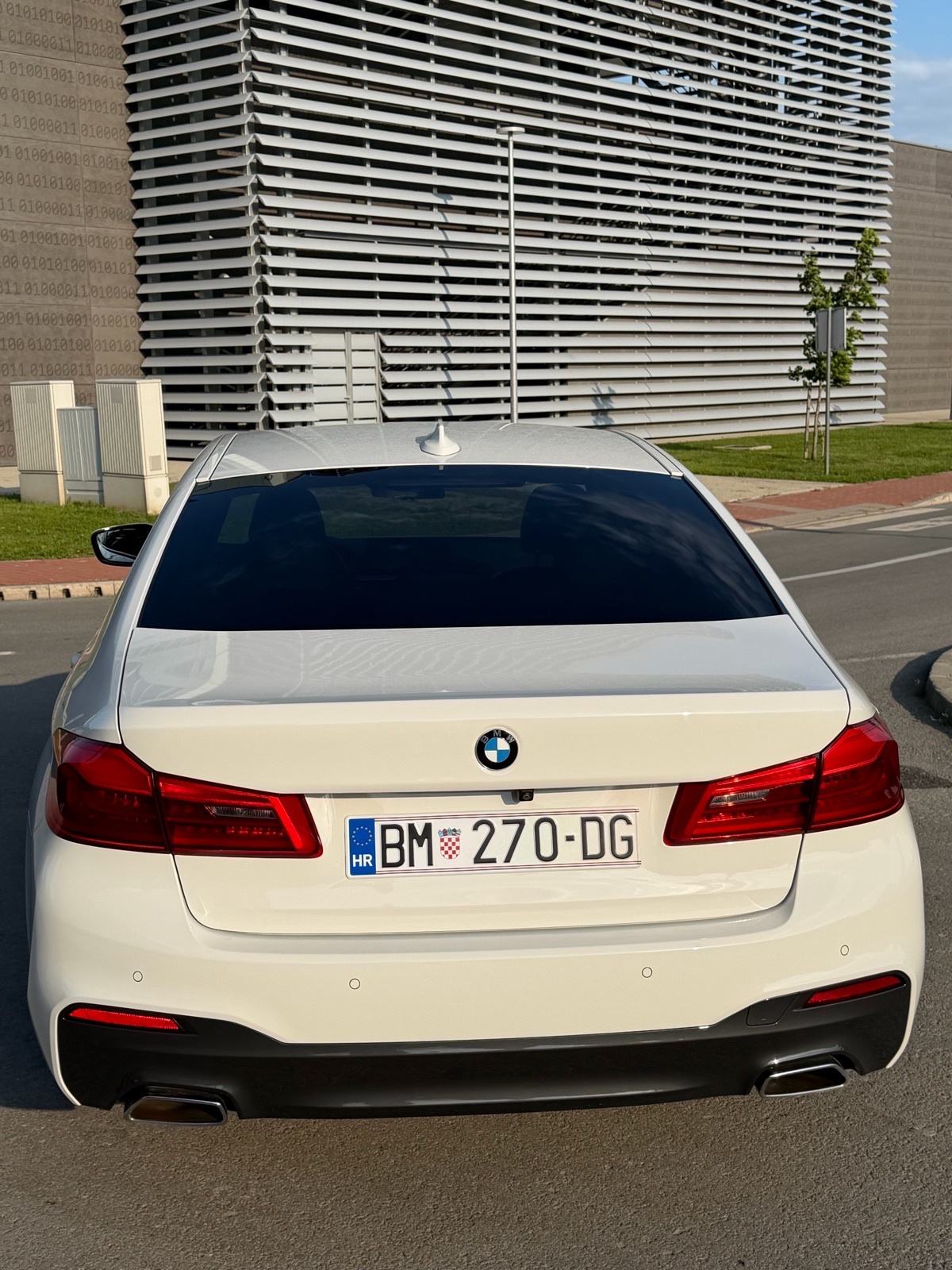 BMW serija 5, M SPORT, X-DRIVE, VIRTUAL, 190KS, AUTOMATIK, F1, REG, pogled izvana - slika 2