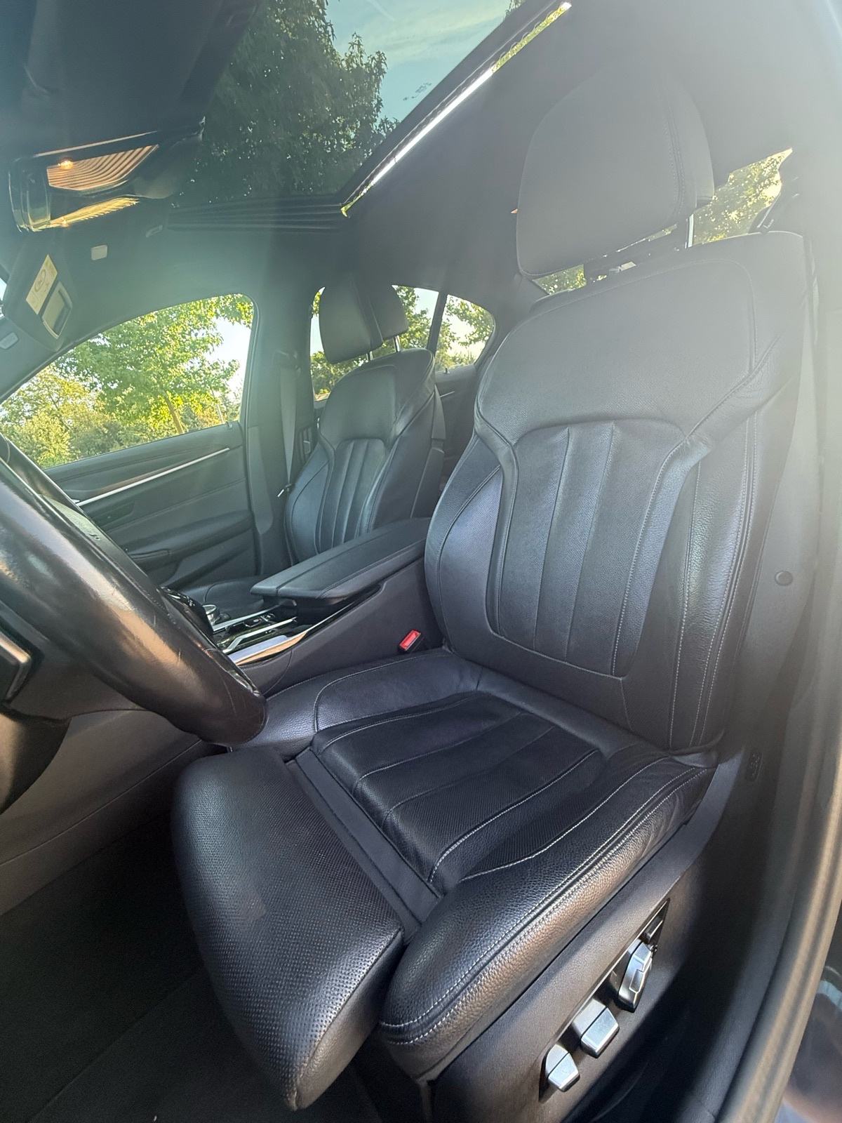 BMW 520d M Sport I 360 I Laserlight I Ventilirana sjedala, fotografija 9