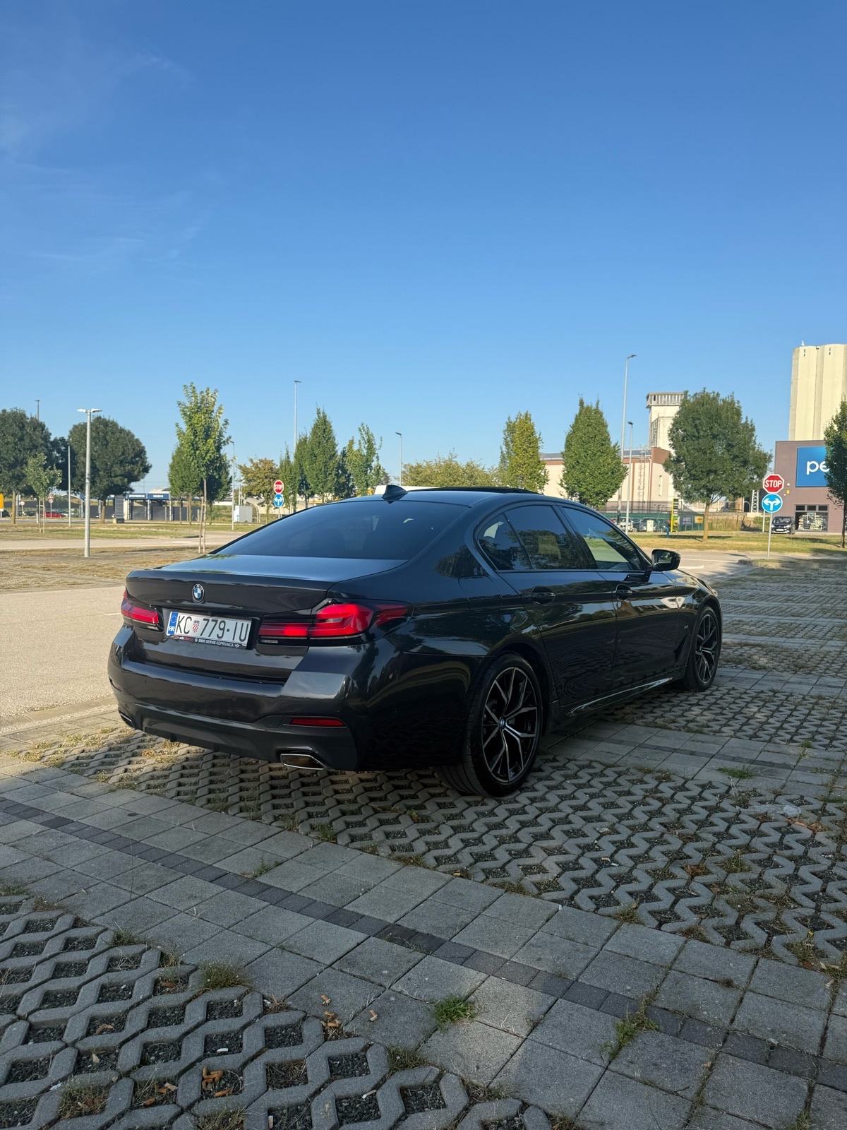 BMW 520d M Sport I 360 I Laserlight I Ventilirana sjedala, fotografija 5