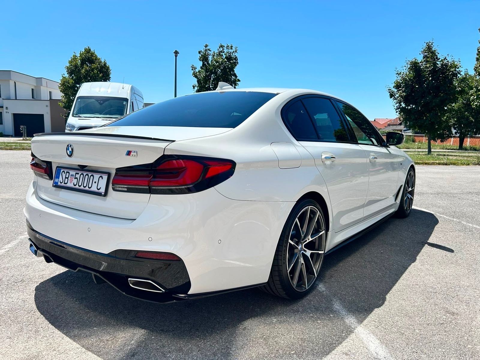 BMW G30 520d M-Paket + M-Perfomance Soft close Head Up Keyless, fotografija 8