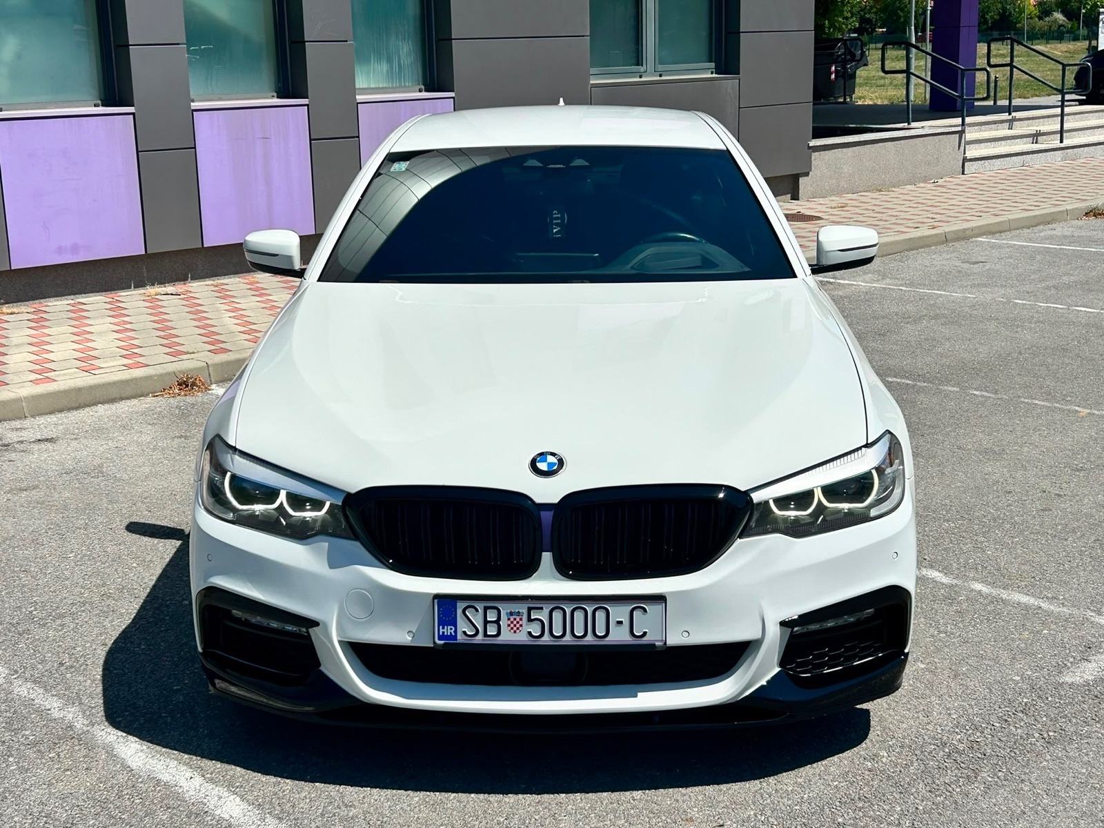 BMW G30 520d M-Paket + M-Perfomance Soft close Head Up Keyless, fotografija 12