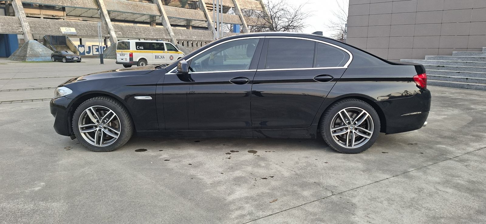 BMW serija 5 520d automatik, fotografija 8