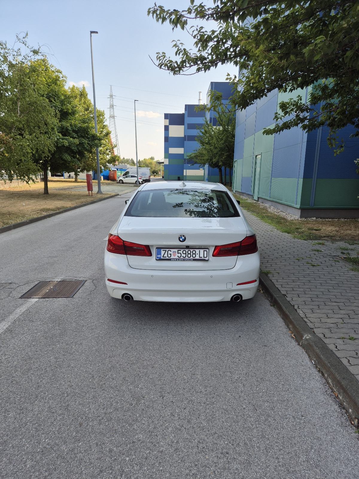 BMW serija 5 520d automatik, fotografija 4