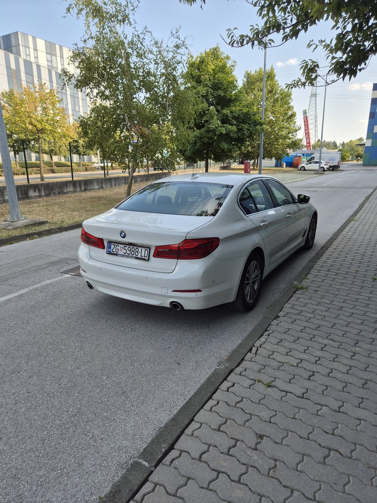 BMW serija 5 520d automatik, fotografija 5