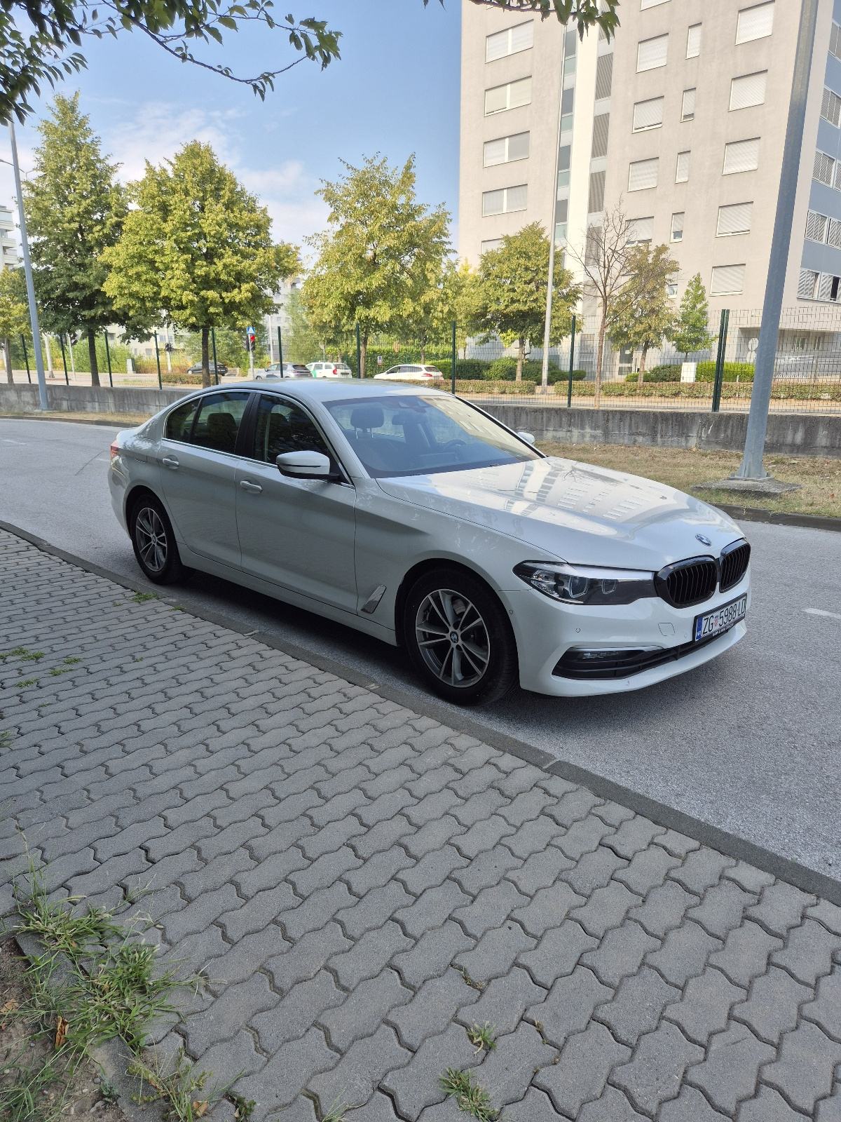 BMW serija 5 520d automatik, fotografija 7