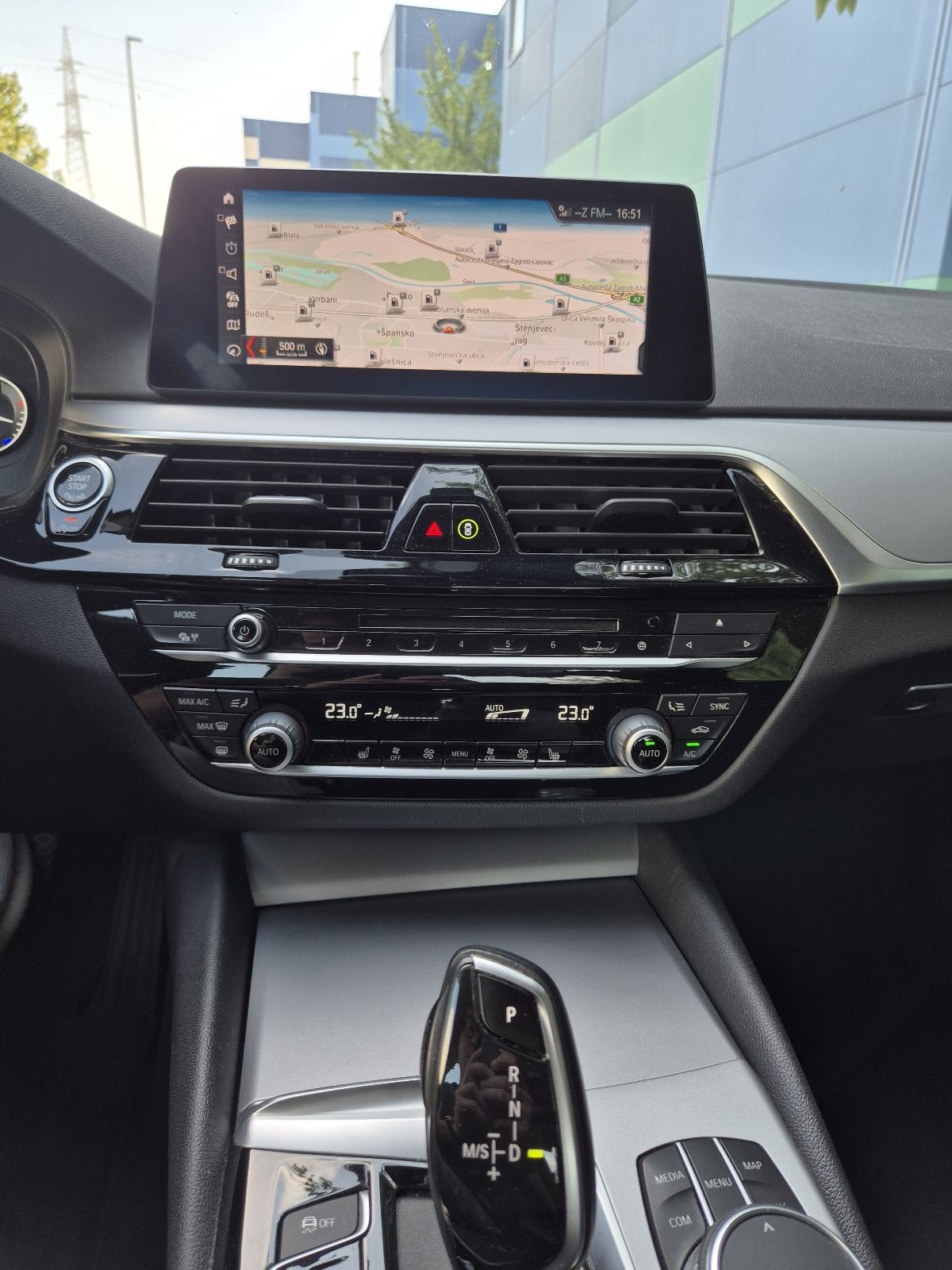 BMW serija 5 520d automatik, fotografija 16