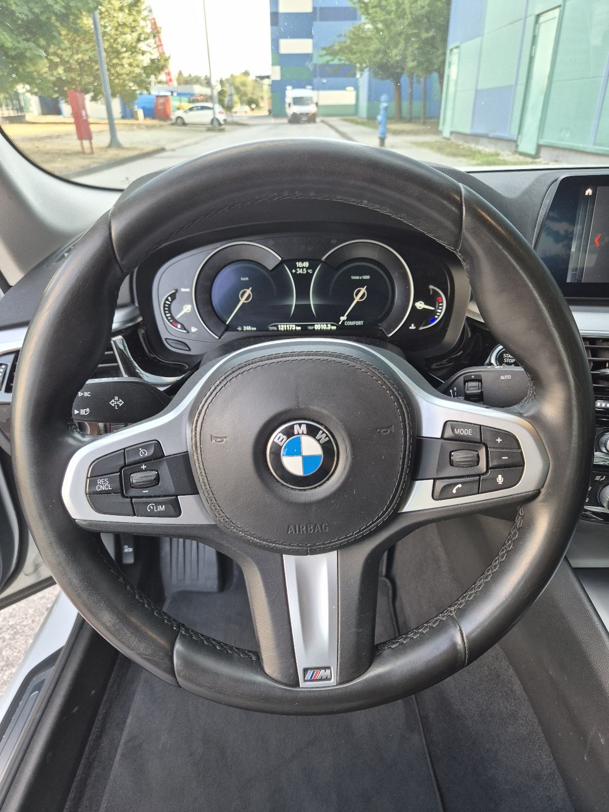 BMW serija 5 520d automatik, fotografija 15