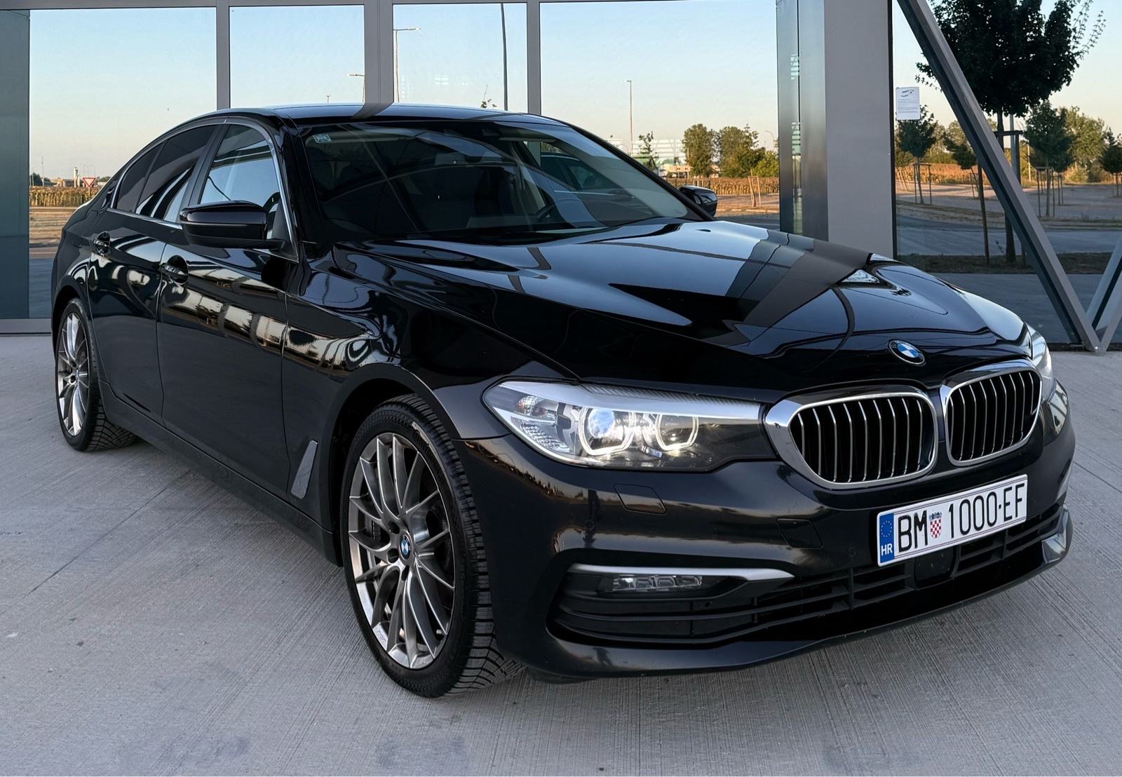 BMW 520d AUTOMATIK, ACC, NAVI, GR.SJED, ALU 18, REG 6/27, fotografija 3
