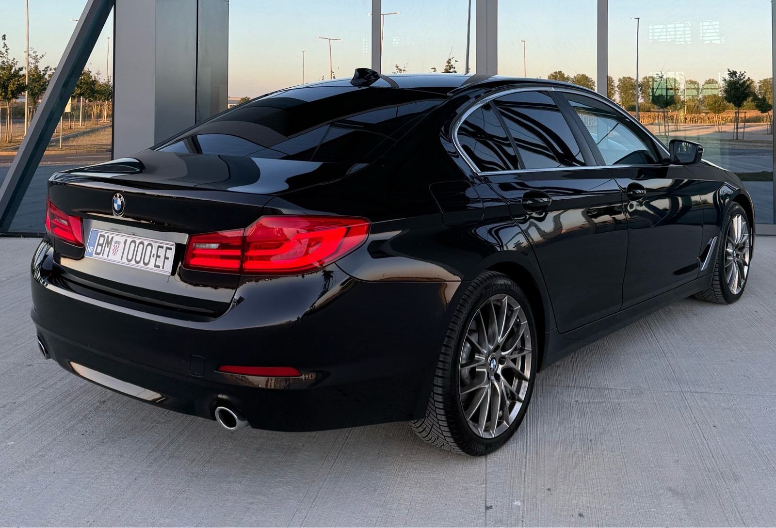 BMW 520d AUTOMATIK, ACC, NAVI, GR.SJED, ALU 18, REG 6/27, fotografija 6
