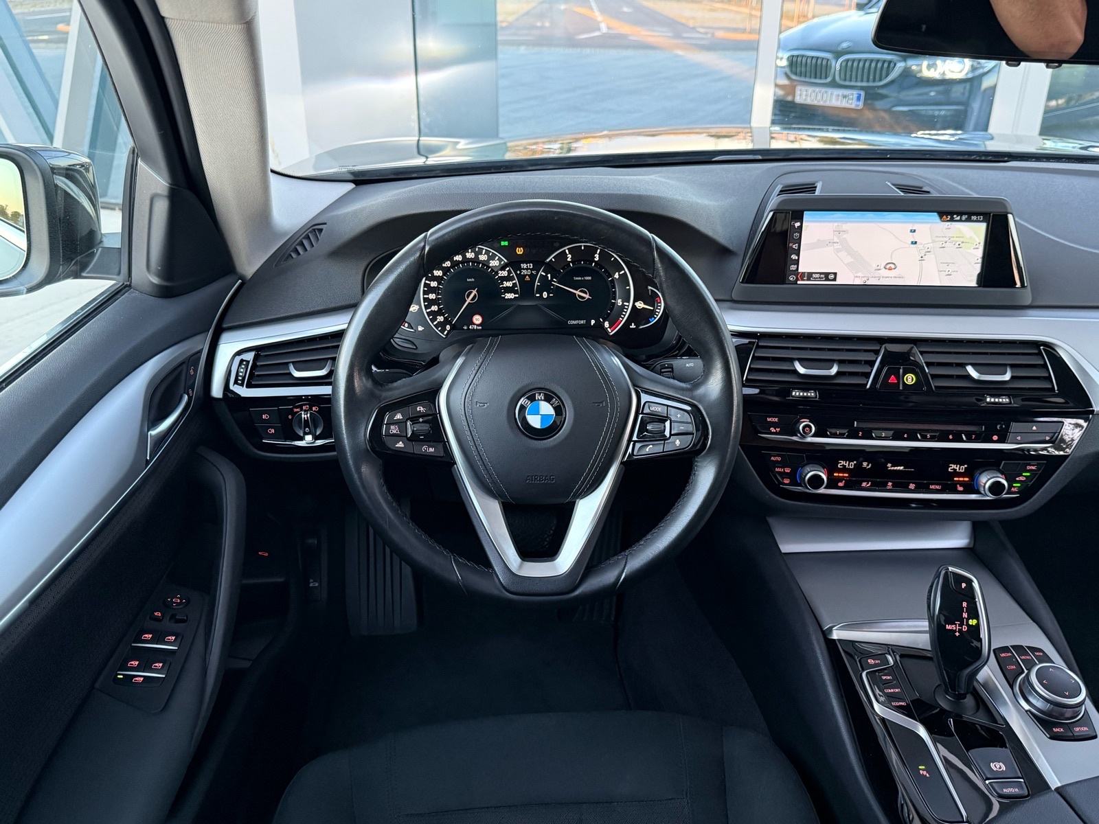 BMW 520d AUTOMATIK, ACC, NAVI, GR.SJED, ALU 18, REG 6/27, fotografija 11