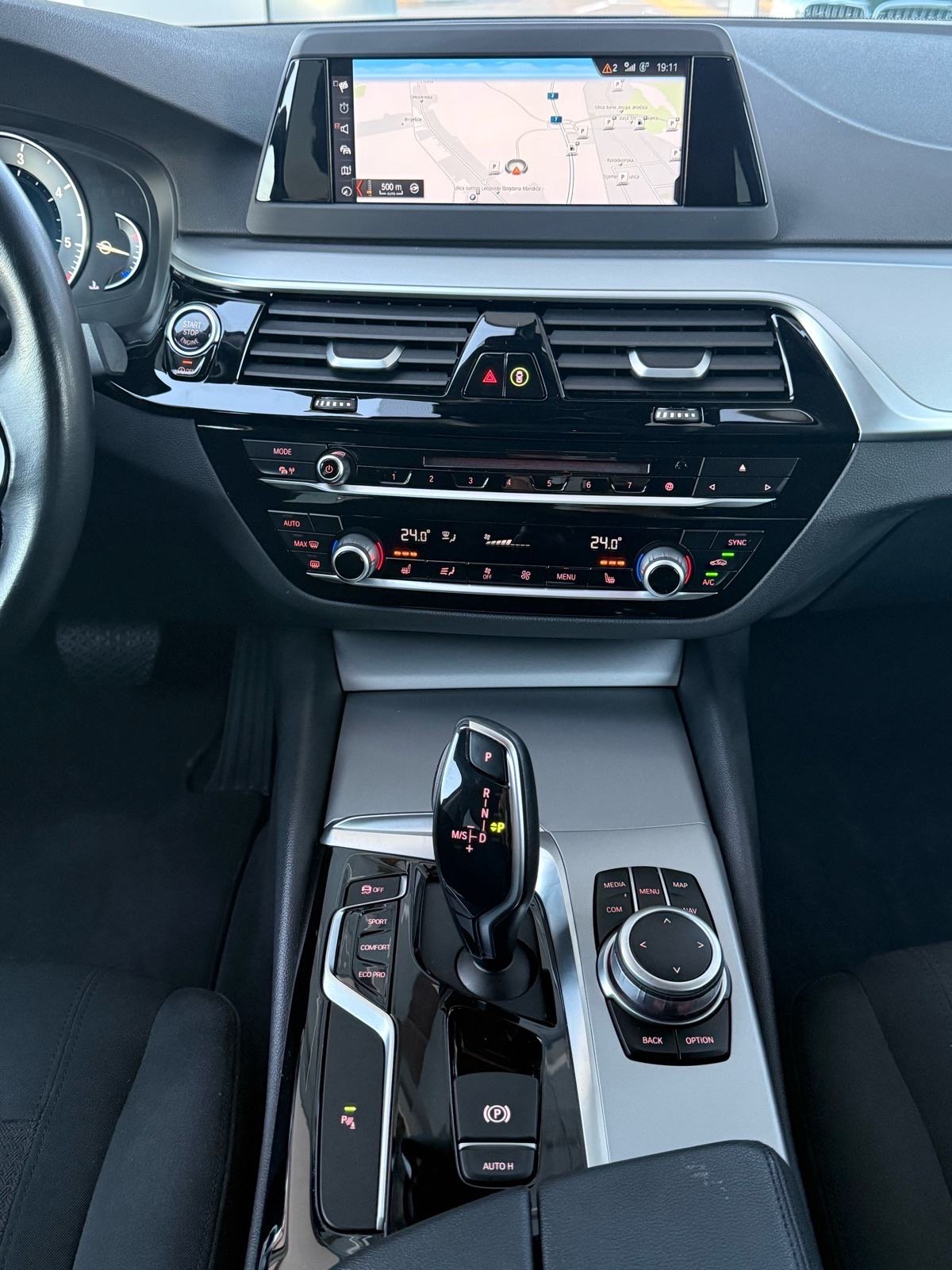 BMW 520d AUTOMATIK, ACC, NAVI, GR.SJED, ALU 18, REG 6/27, fotografija 12