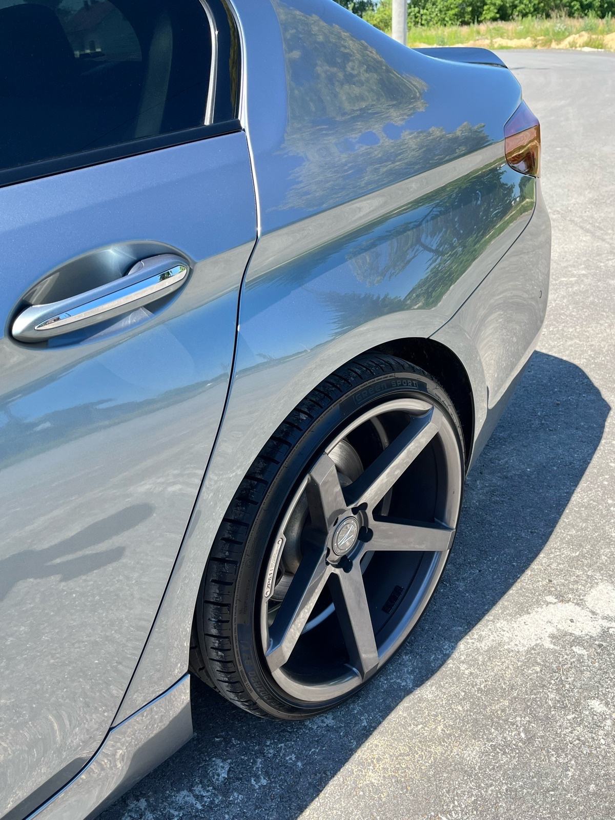 BMW serija 5 520d G30, fotografija 8