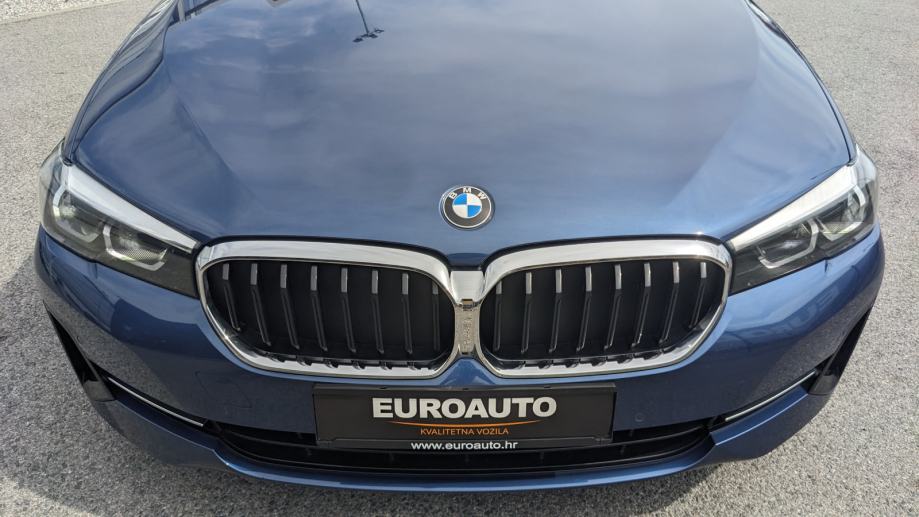 BMW SERIJA 5 520D LUXURY LINE, fotografija 2