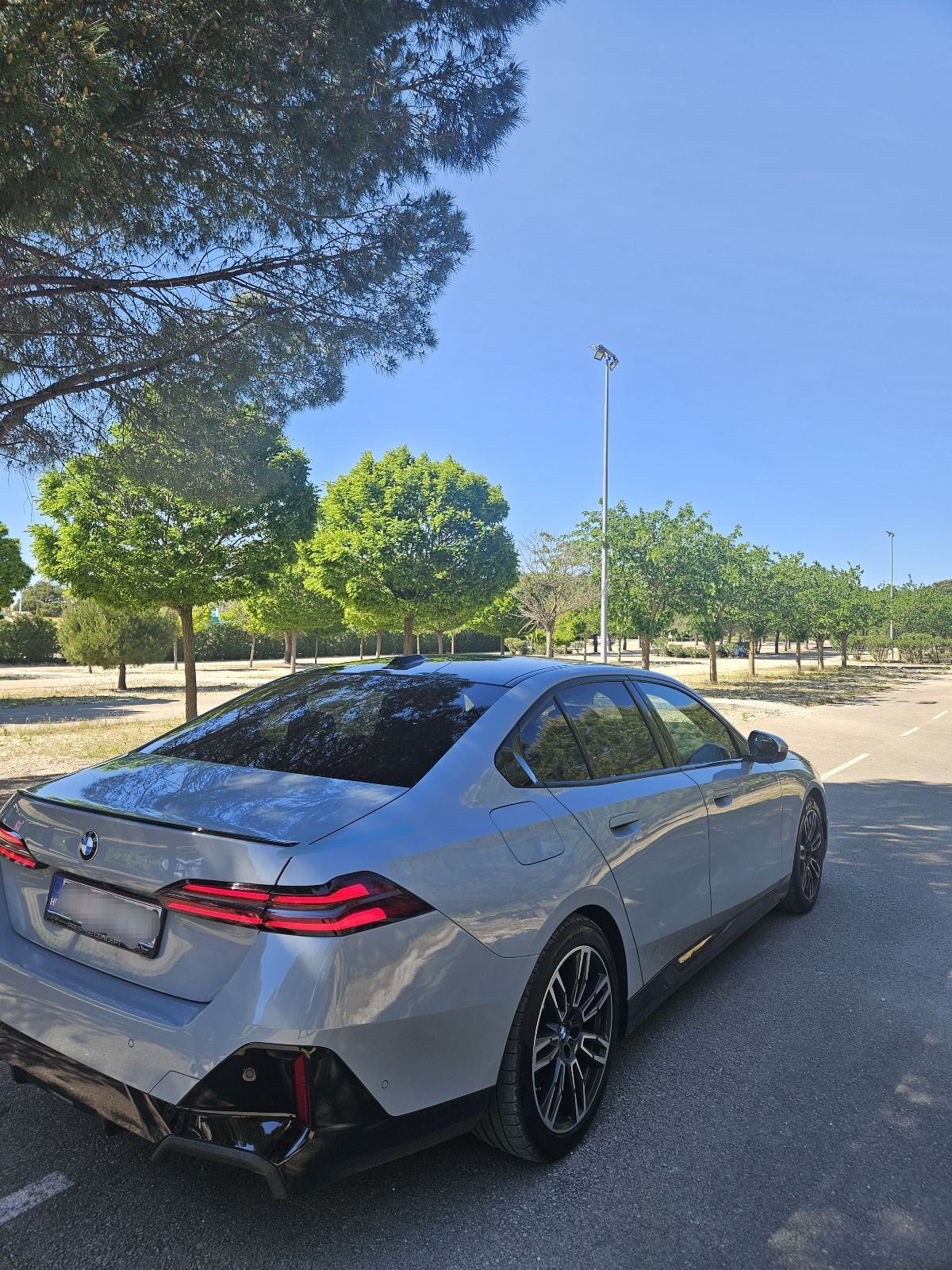 BMW serija 5 520d M-paket, Laser, H&K, 360kam, HeadUP,, fotografija 4