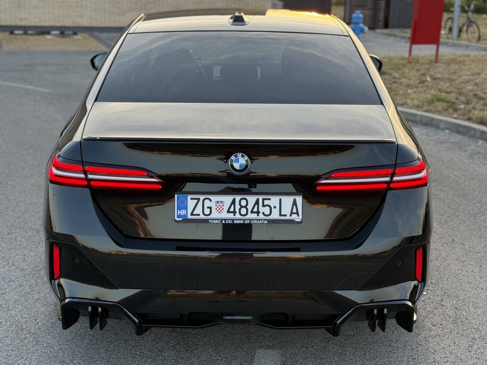 BMW serija 5 520D M-Paket M-Pro G60 2024 Mod-Jamstvo Laseri Iconic H&K, fotografija 2