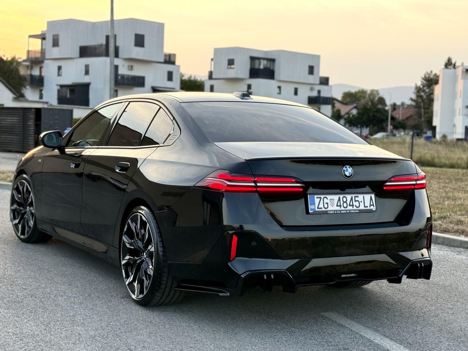 BMW serija 5 520D M-Paket M-Pro G60 2024 Mod-Jamstvo Laseri Iconic H&K, fotografija 3