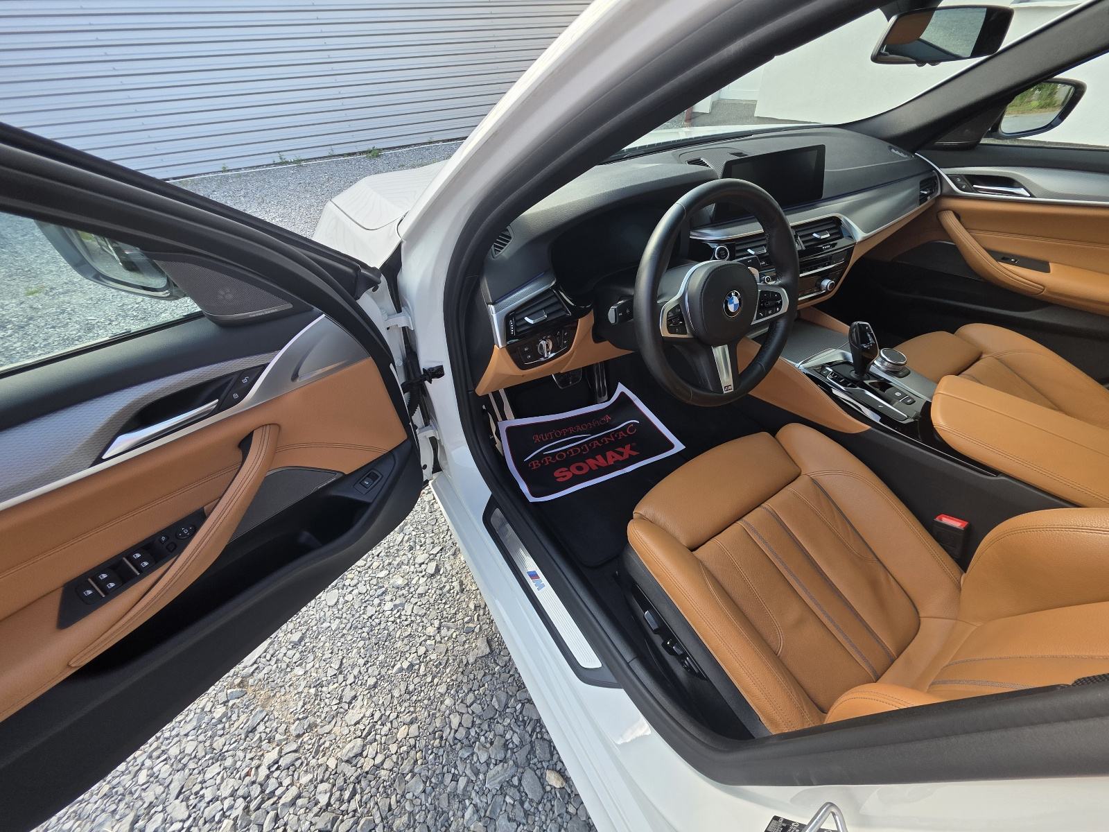 BMW 520d ❌ M paket ❌ virtual ❌, fotografija 10