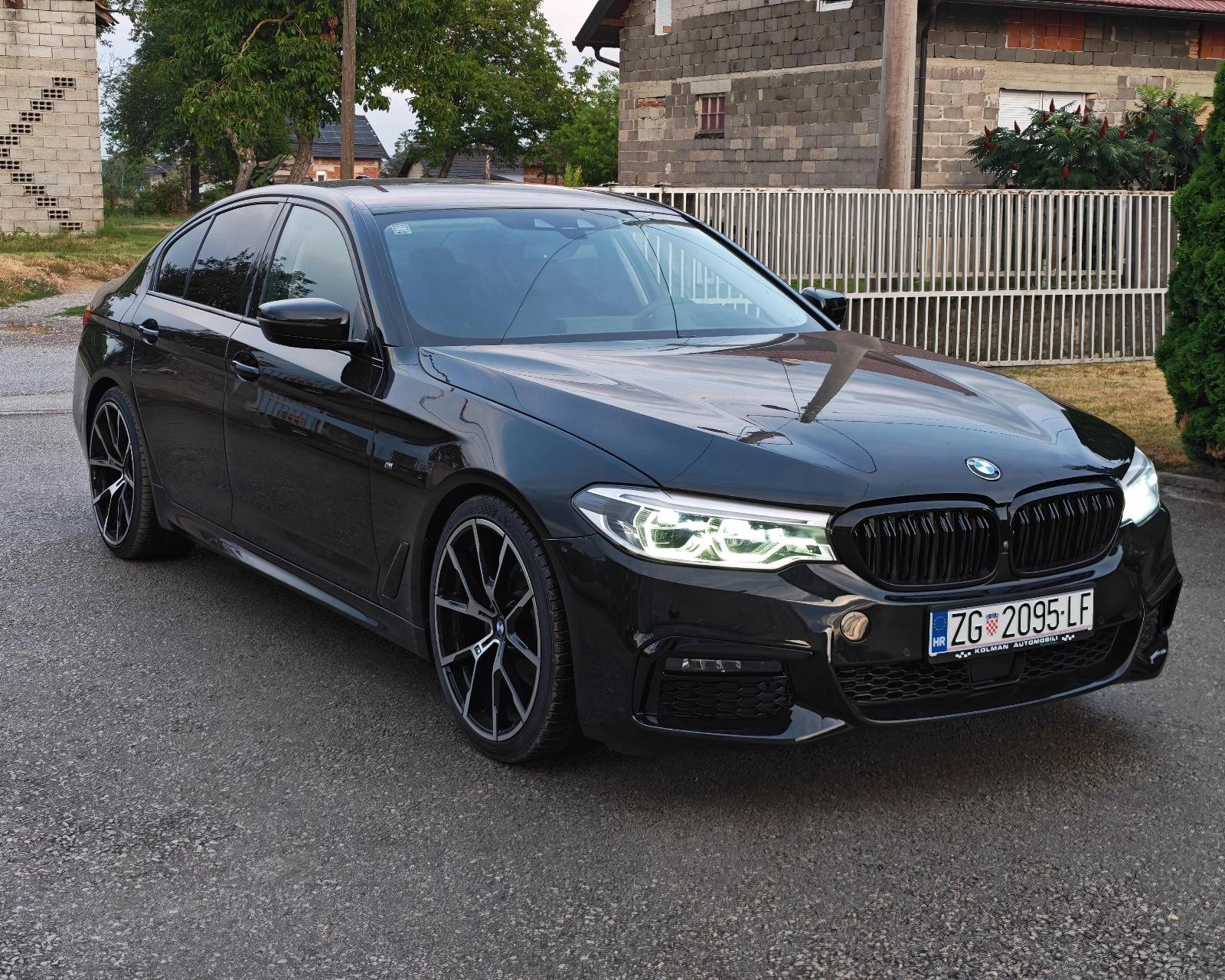 BMW serija 5 520d M sport digital key, fotografija 7