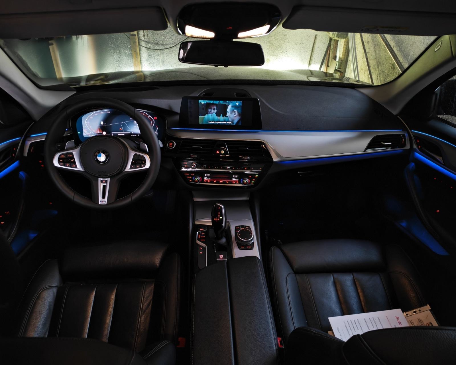 BMW serija 5 520d M sport digital key, fotografija 9