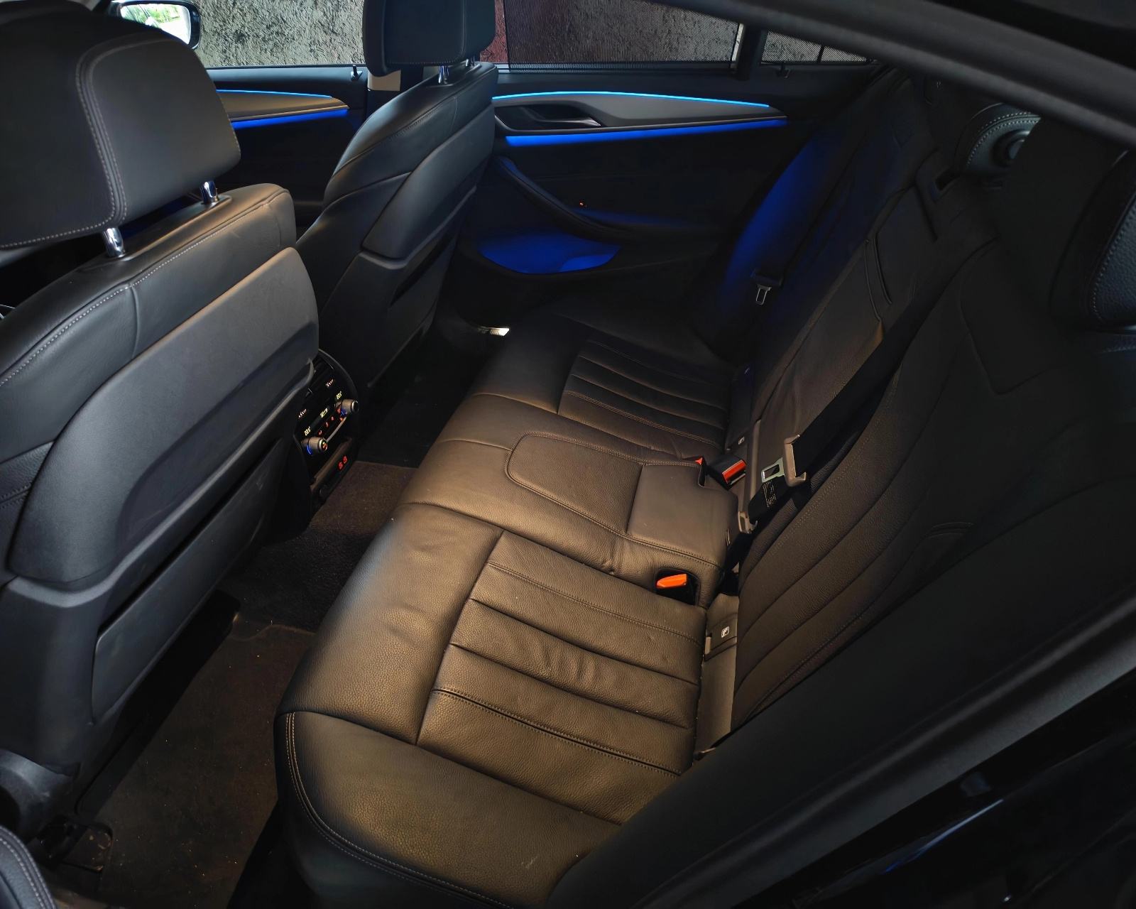 BMW serija 5 520d M sport digital key, fotografija 11