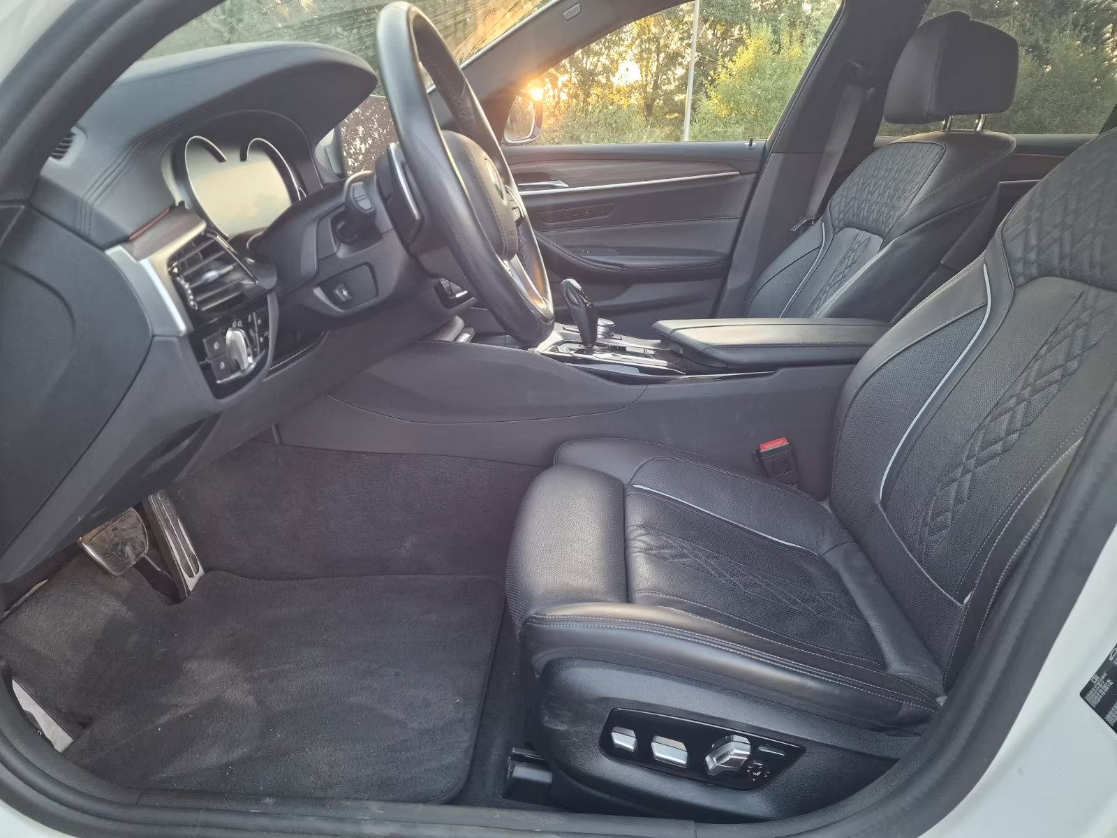 BMW serija 5 520d M-sport LED navi koža HeadUp klimaX4 displayKey, pogled izvana - slika 5