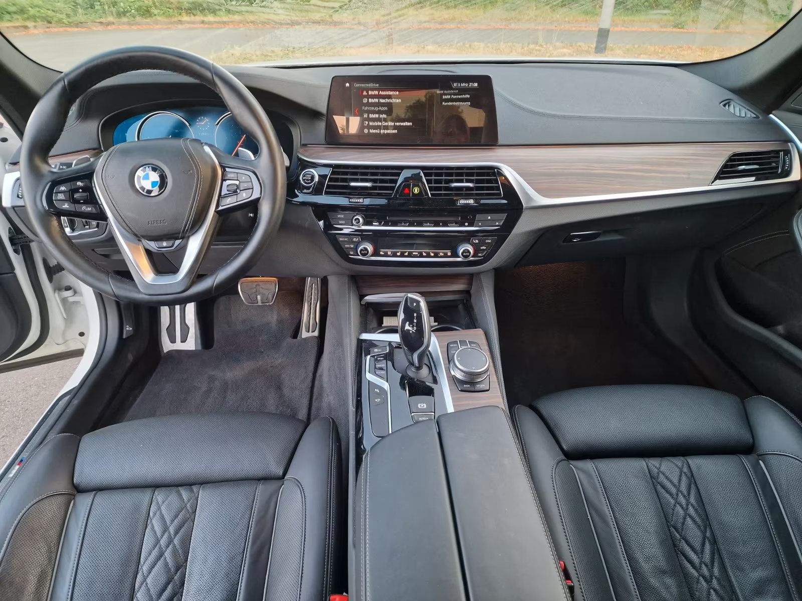 BMW serija 5 520d M-sport LED navi koža HeadUp klimaX4 displayKey, pogled izvana - slika 3