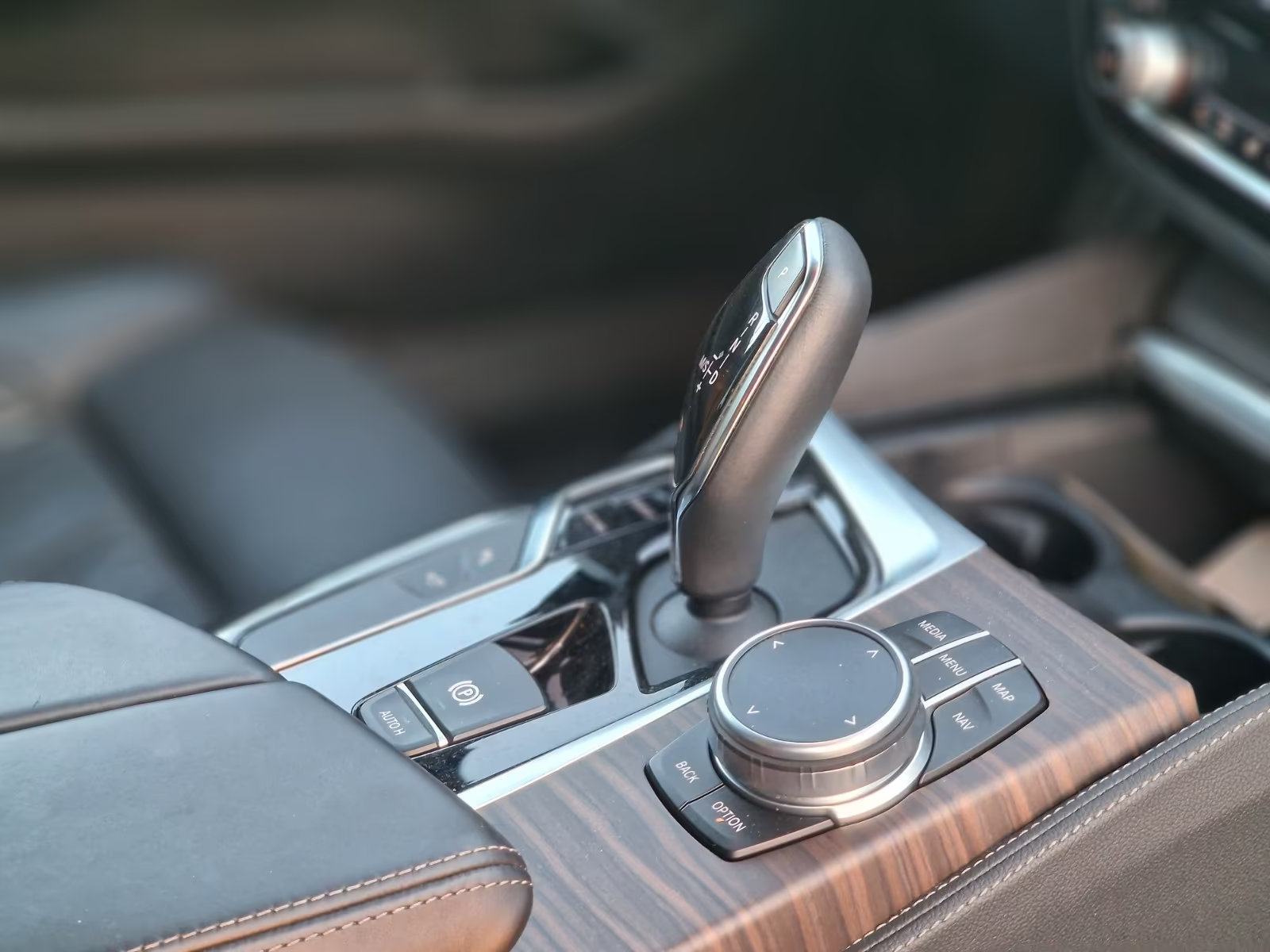 BMW serija 5 520d M-sport LED navi koža HeadUp klimaX4 displayKey, fotografija 13