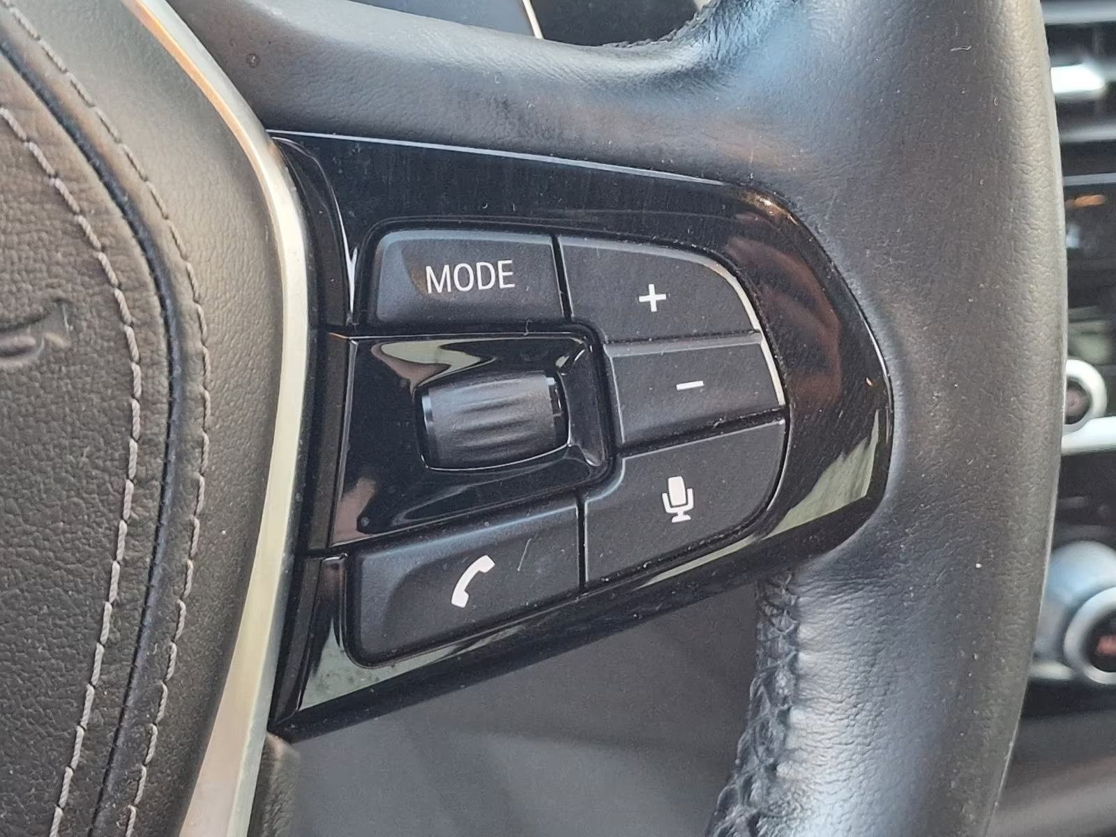 BMW serija 5 520d M-sport LED navi koža HeadUp klimaX4 displayKey, fotografija 16