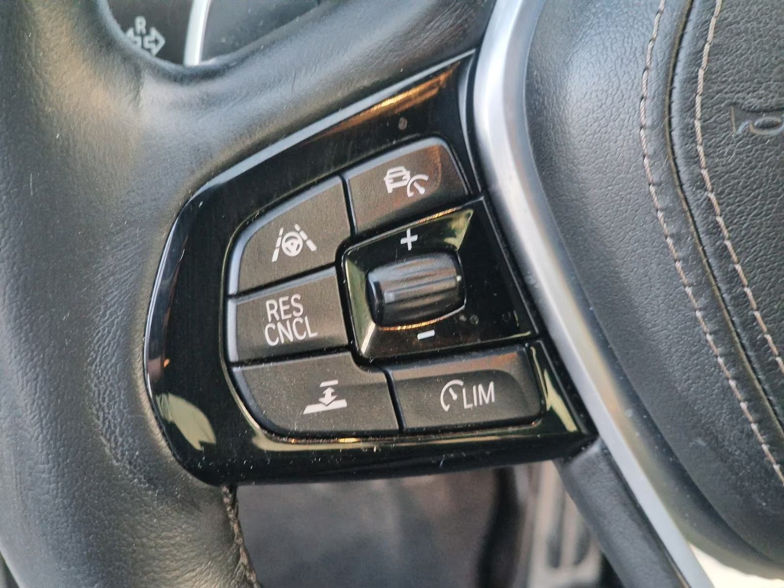 BMW serija 5 520d M-sport LED navi koža HeadUp klimaX4 displayKey, fotografija 15
